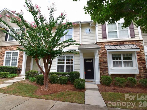 1077 Woodglen Lane , Matthews, NC 28104