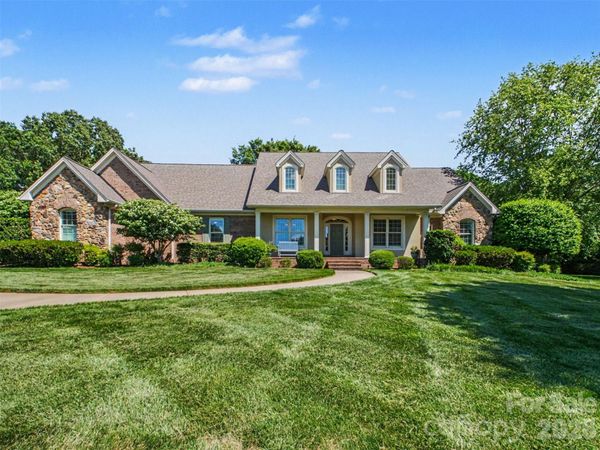1422 Stone Gate Drive , Shelby, NC 28150