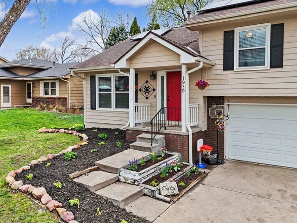 1930 Thornton Court, Des Moines, IA 50320