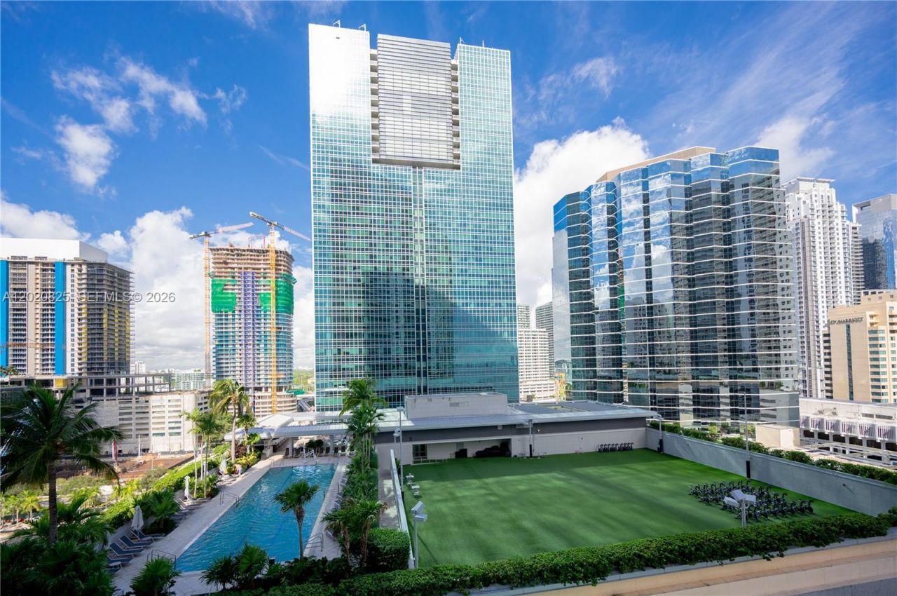 1300 Brickell Bay Dr , Unit 1601, Miami, FL 33131 Photo