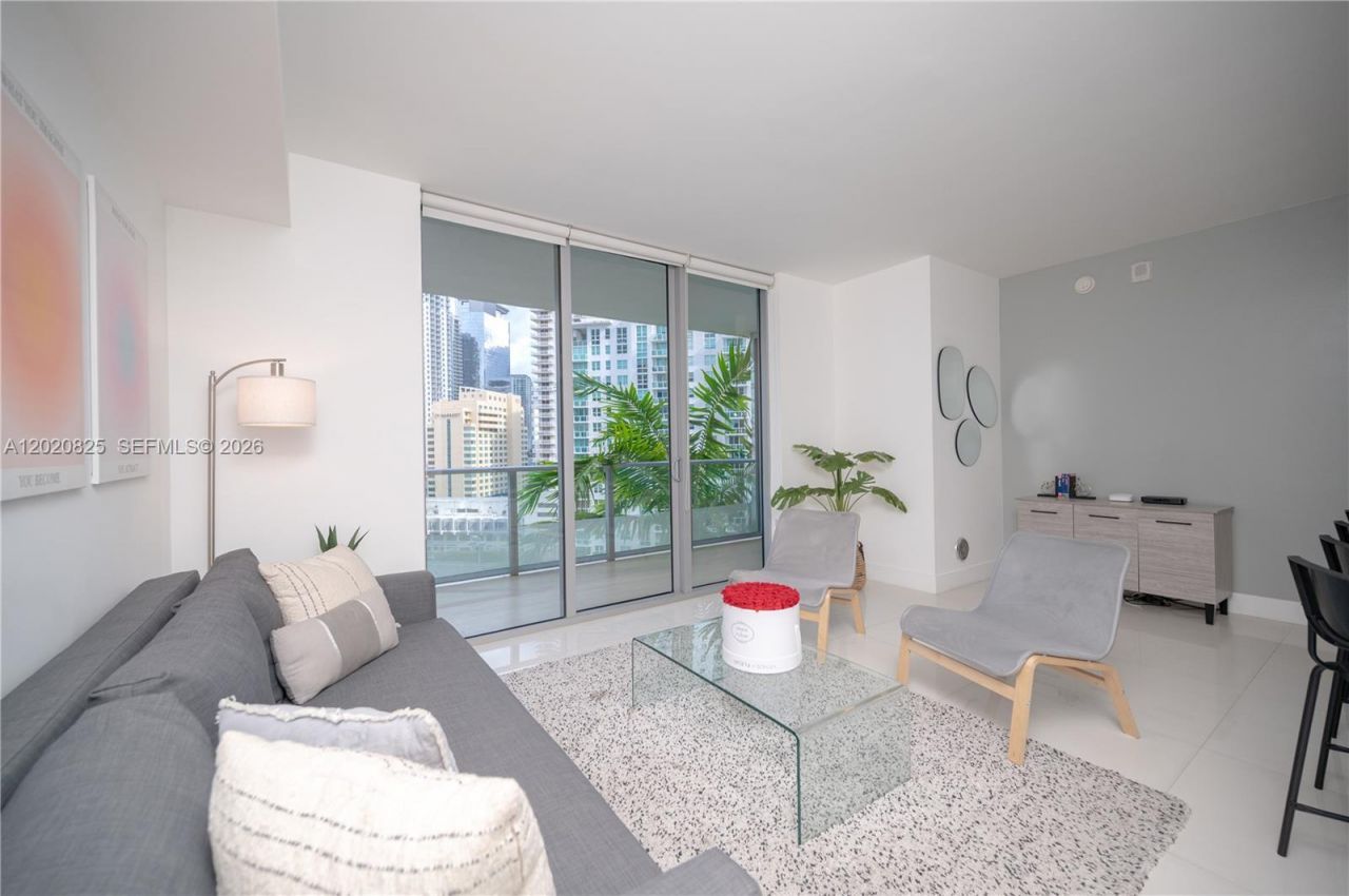 1300 Brickell Bay Dr , Unit 1601, Miami, FL 33131 Photo