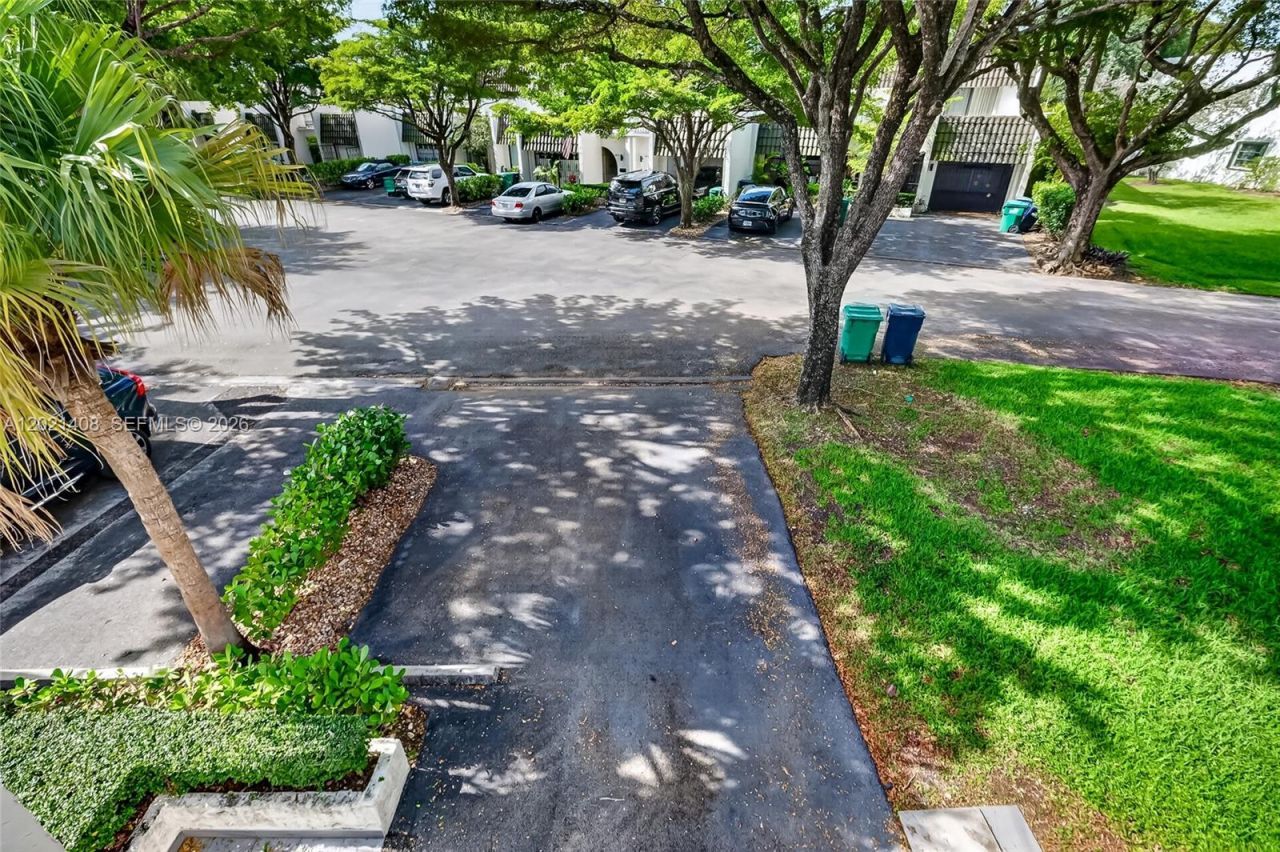 8887 SW 62nd Ter , Unit 10-A, Miami, FL 33173 Photo