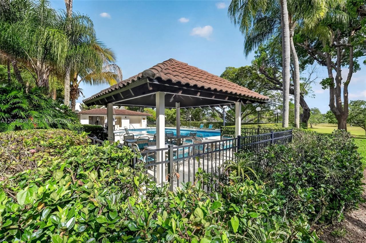 8887 SW 62nd Ter , Unit 10-A, Miami, FL 33173 Photo