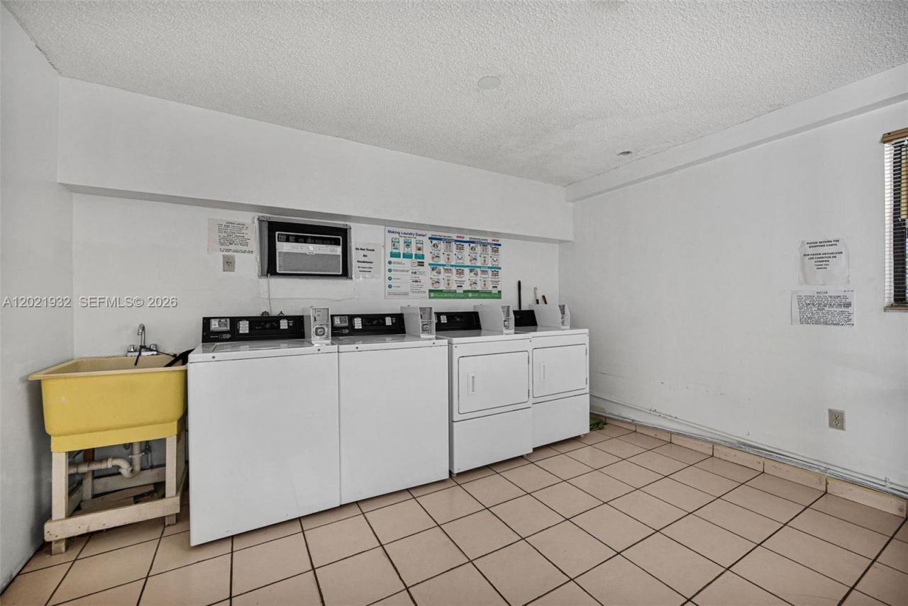 1334 Collins Ave , Unit 403, Miami Beach, FL 33139 Photo