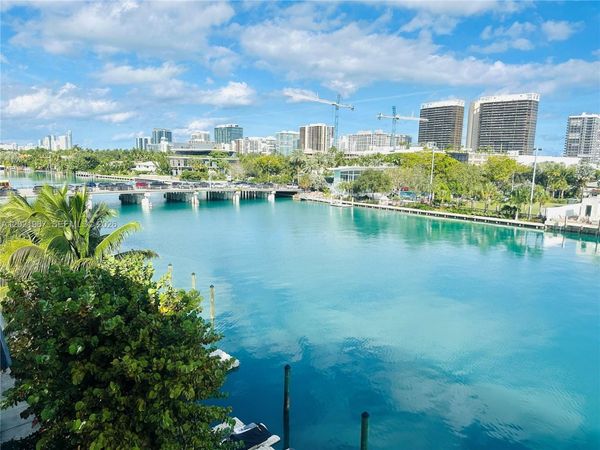9501 E Bay Harbor Dr , Unit 5B, Bay Harbor Islands, FL 33154