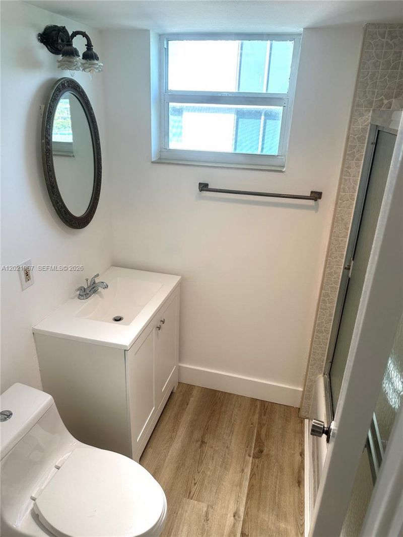 9501 E Bay Harbor Dr , Unit 5B, Bay Harbor Islands, FL 33154 Photo