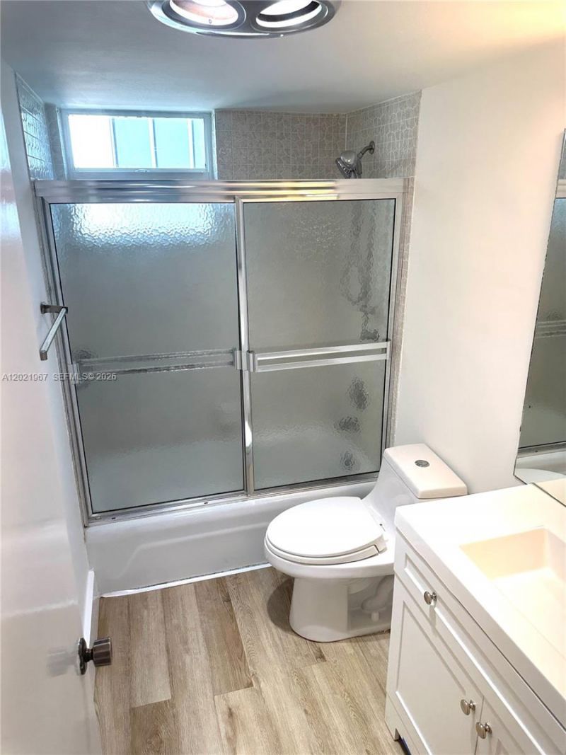 9501 E Bay Harbor Dr , Unit 5B, Bay Harbor Islands, FL 33154 Photo
