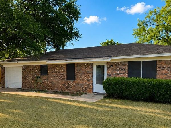 3928 Crestridge Drive, Brownwood, TX 76801