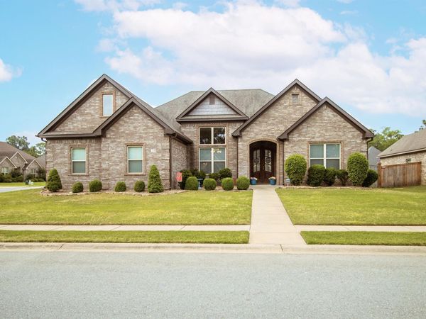 3739 Buckskin Rd, Benton, AR 72015