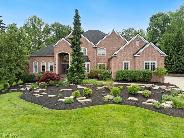 4725 Maidstone Drive , Brecksville, OH 44141