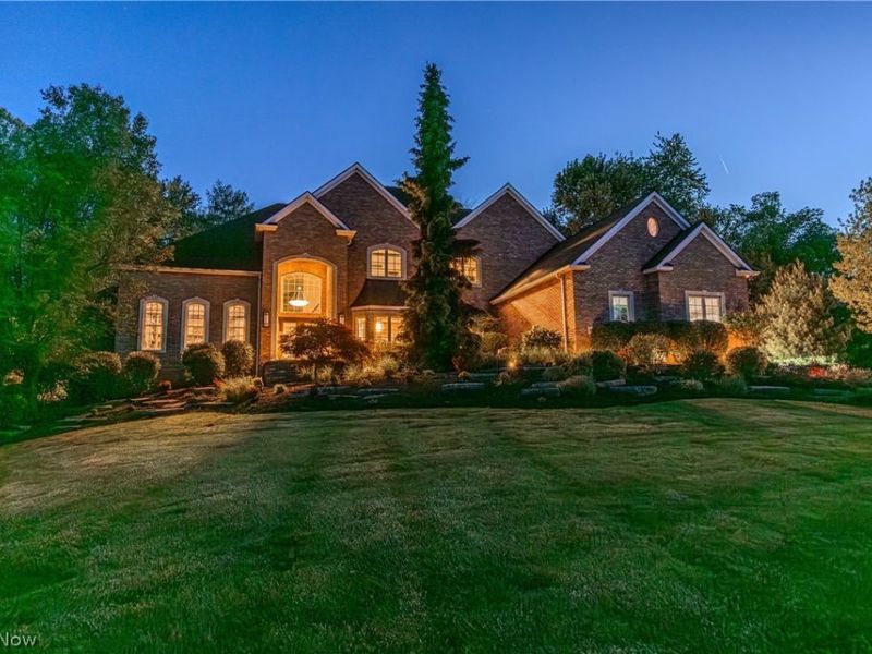 4725 Maidstone Drive, Brecksville, OH 44141 Photo 2