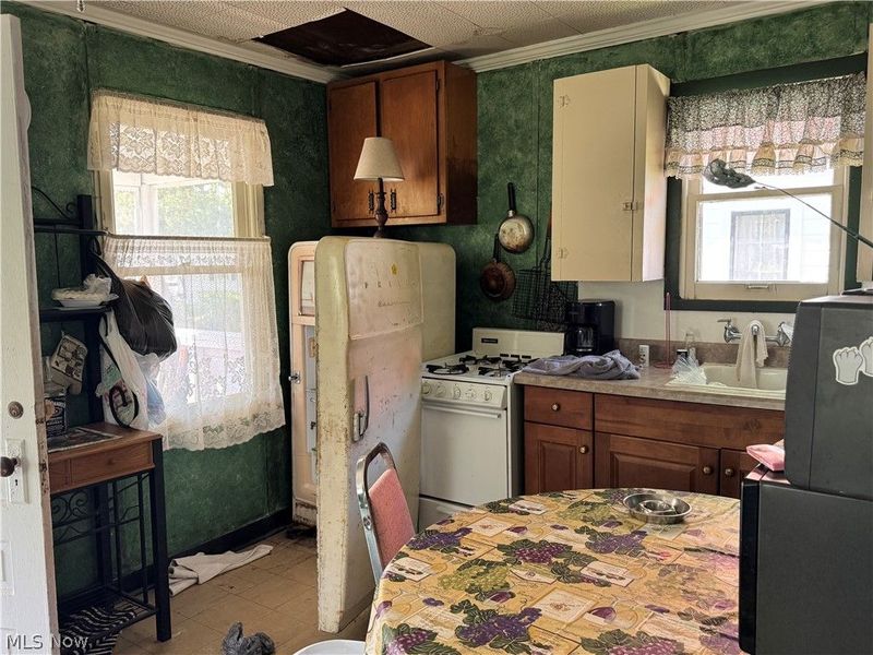 4970 & 4966 Presidential Avenue , Geneva on the Lake, OH 44041 Photo 6
