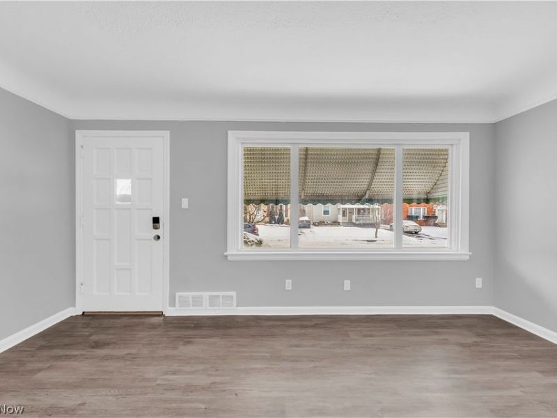 22501 Arms Avenue , Euclid, OH 44123 Photo 3