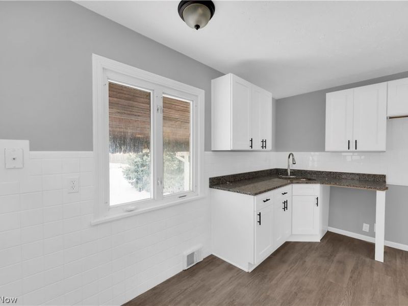 22501 Arms Avenue , Euclid, OH 44123 Photo 6