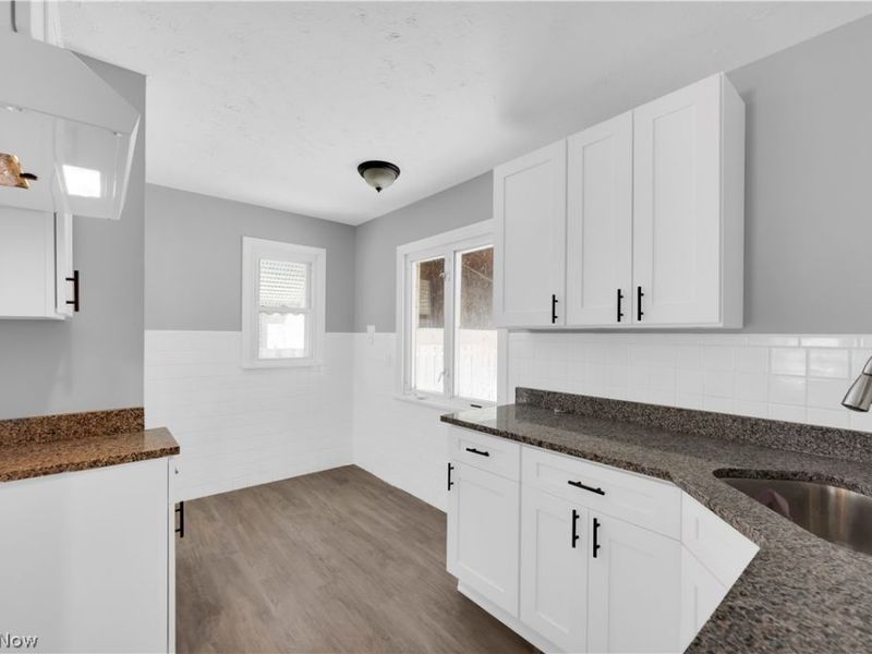 22501 Arms Avenue , Euclid, OH 44123 Photo 9