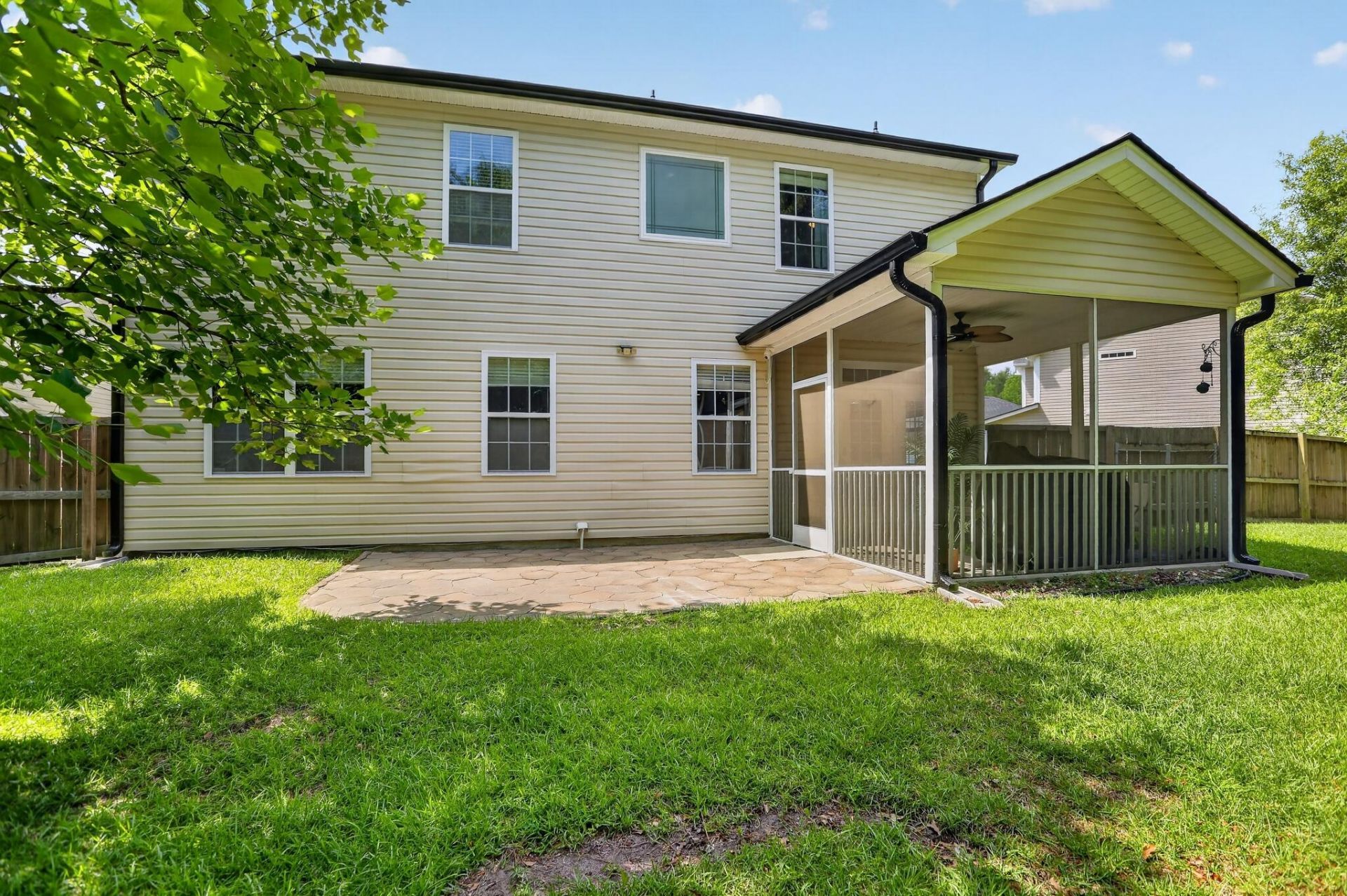502 Fellers Court Photo 35