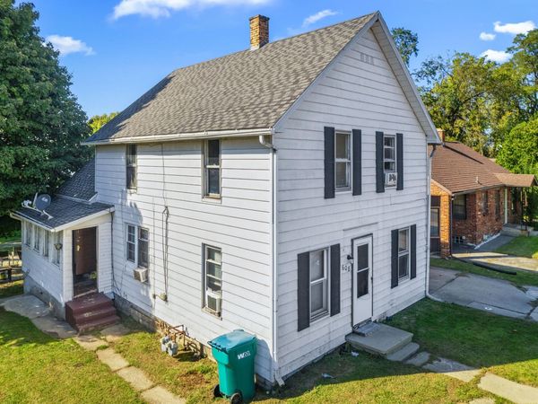 608 Pine Lake Avenue , La Porte, IN 46350