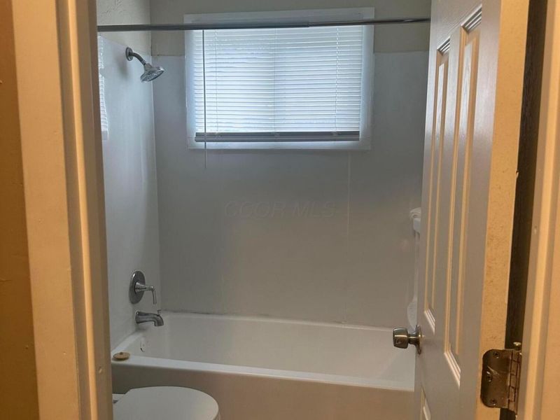 1274 Midway Avenue , Columbus, OH 43207 Photo 5