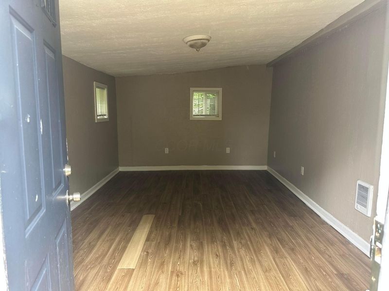1274 Midway Avenue , Columbus, OH 43207 Photo 8