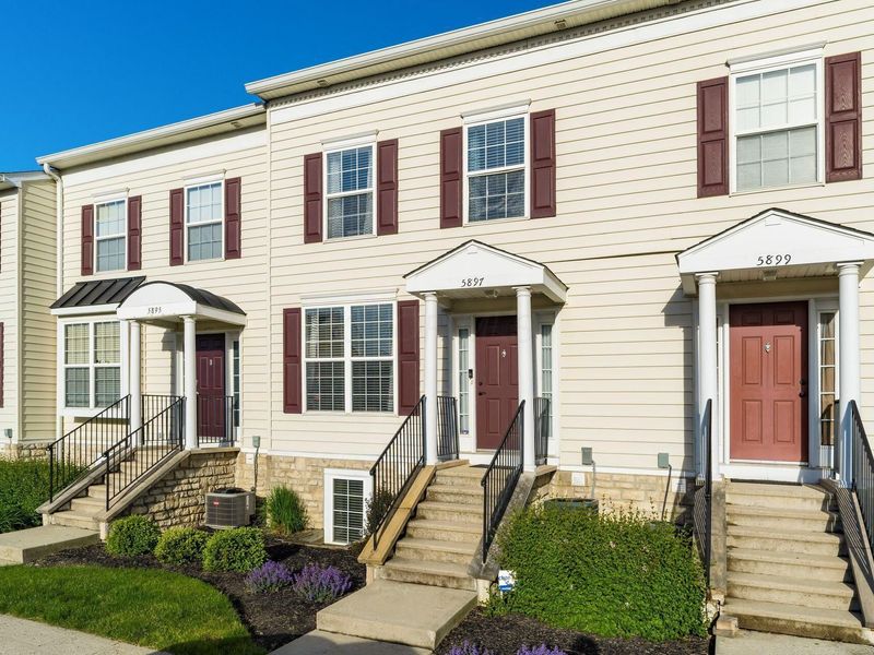 5897 Andrew John Drive, Unit 17, New Albany, OH 43054 Photo 2
