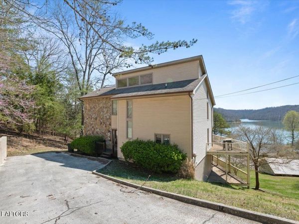 168 Little Buck Lane, LaFollette, TN 37766