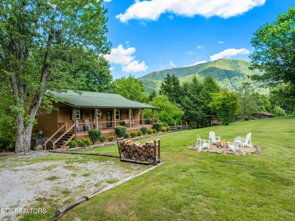 3381 Mattox Cemetery Rd, Sevierville, TN 37862
