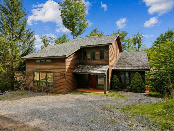 303 Slopeside Road, Davis, WV 26260