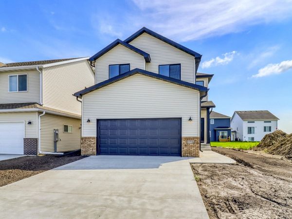 6856 Belding Drive S, Fargo, ND 58104