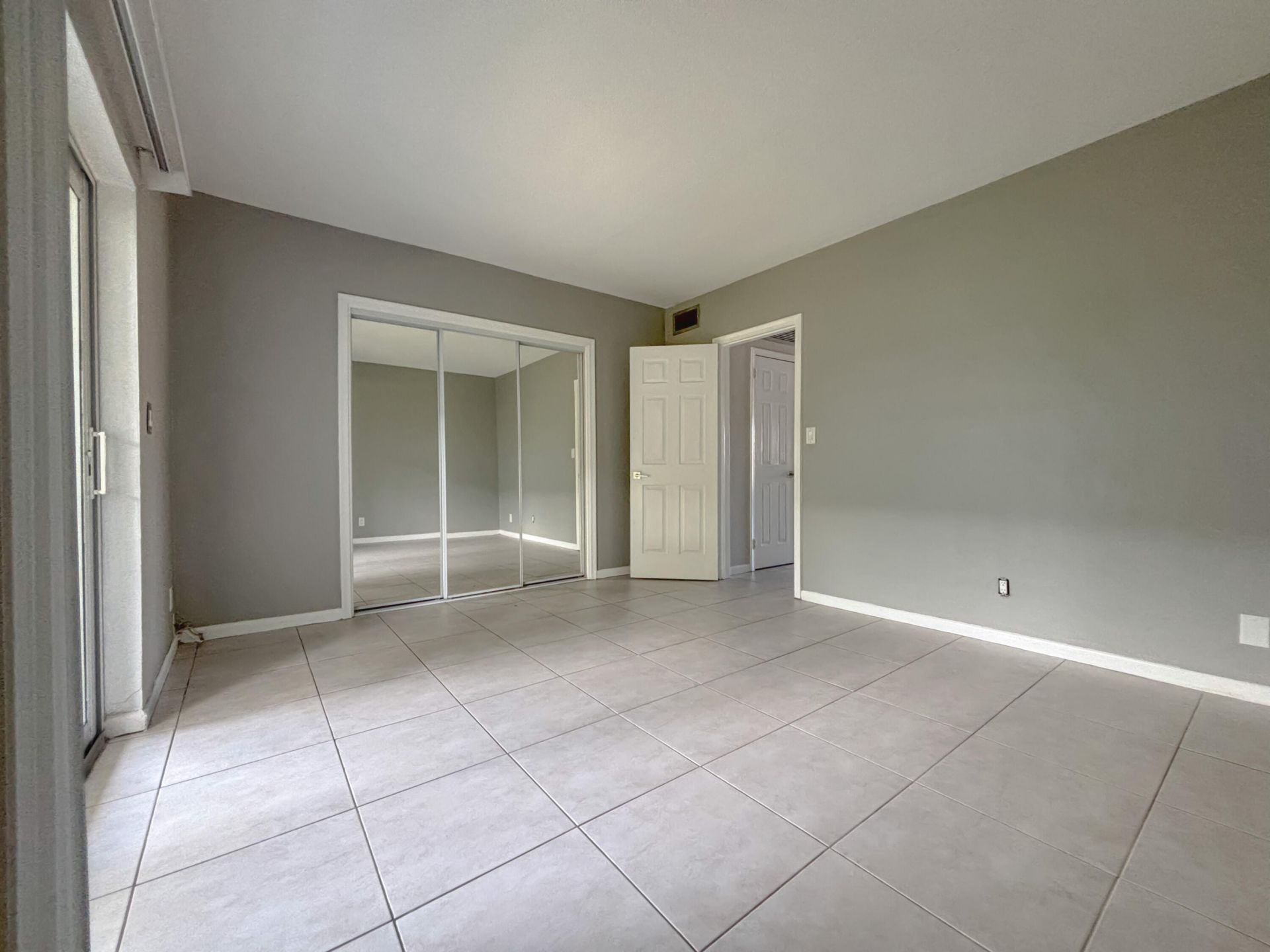 2141 NE 41st Street, Unit 3, Lighthouse Point, FL 33064 Photo