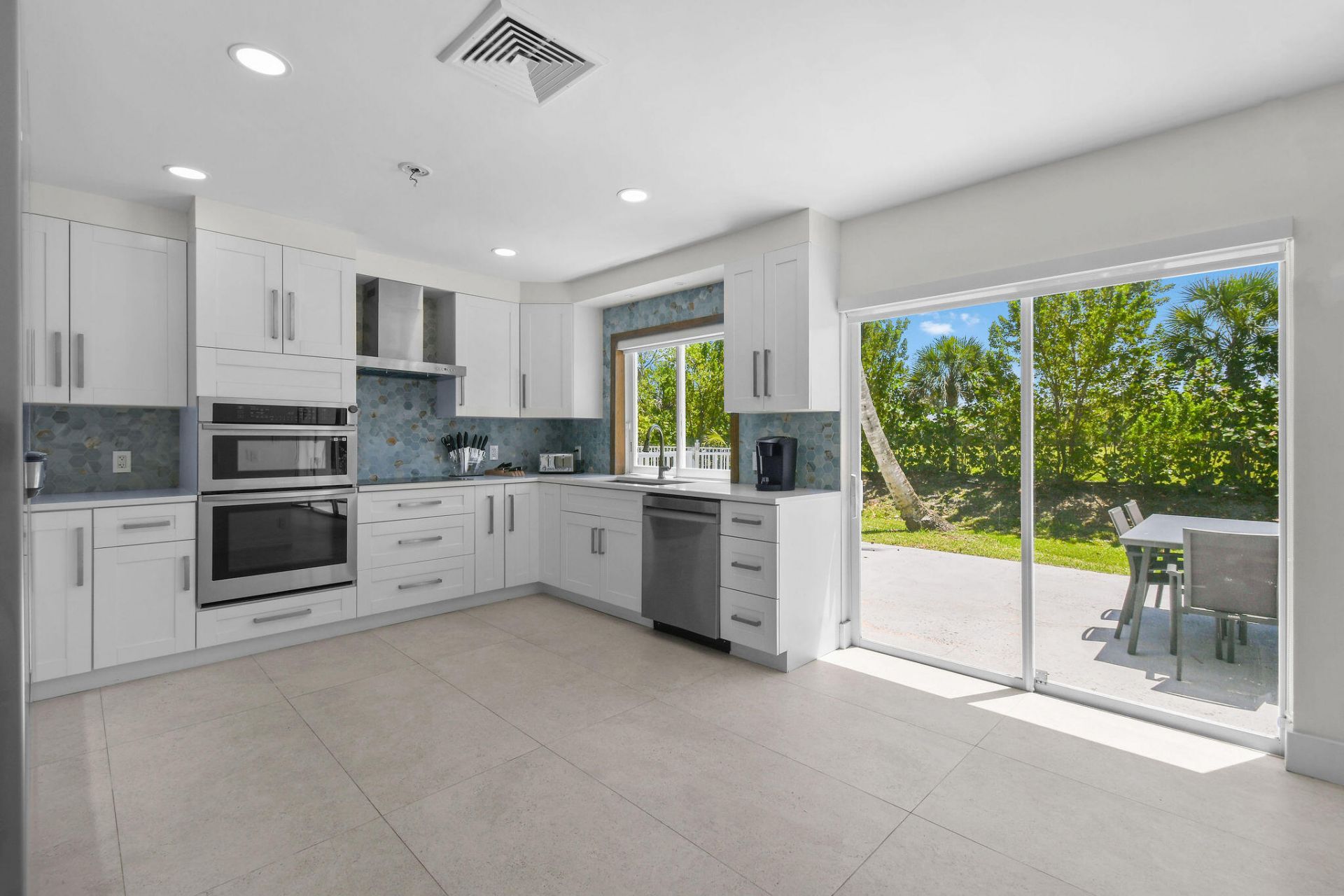 114 N Beach Road, Jupiter Island, FL 33455 Photo