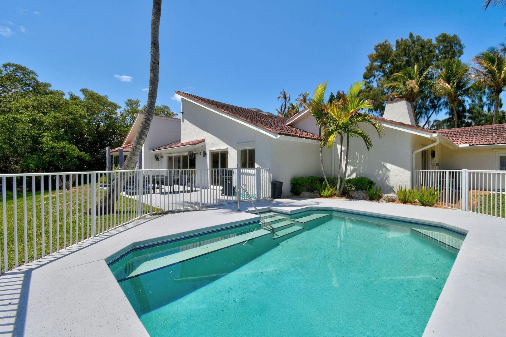 114 N Beach Road, Jupiter Island, FL 33455 Photo