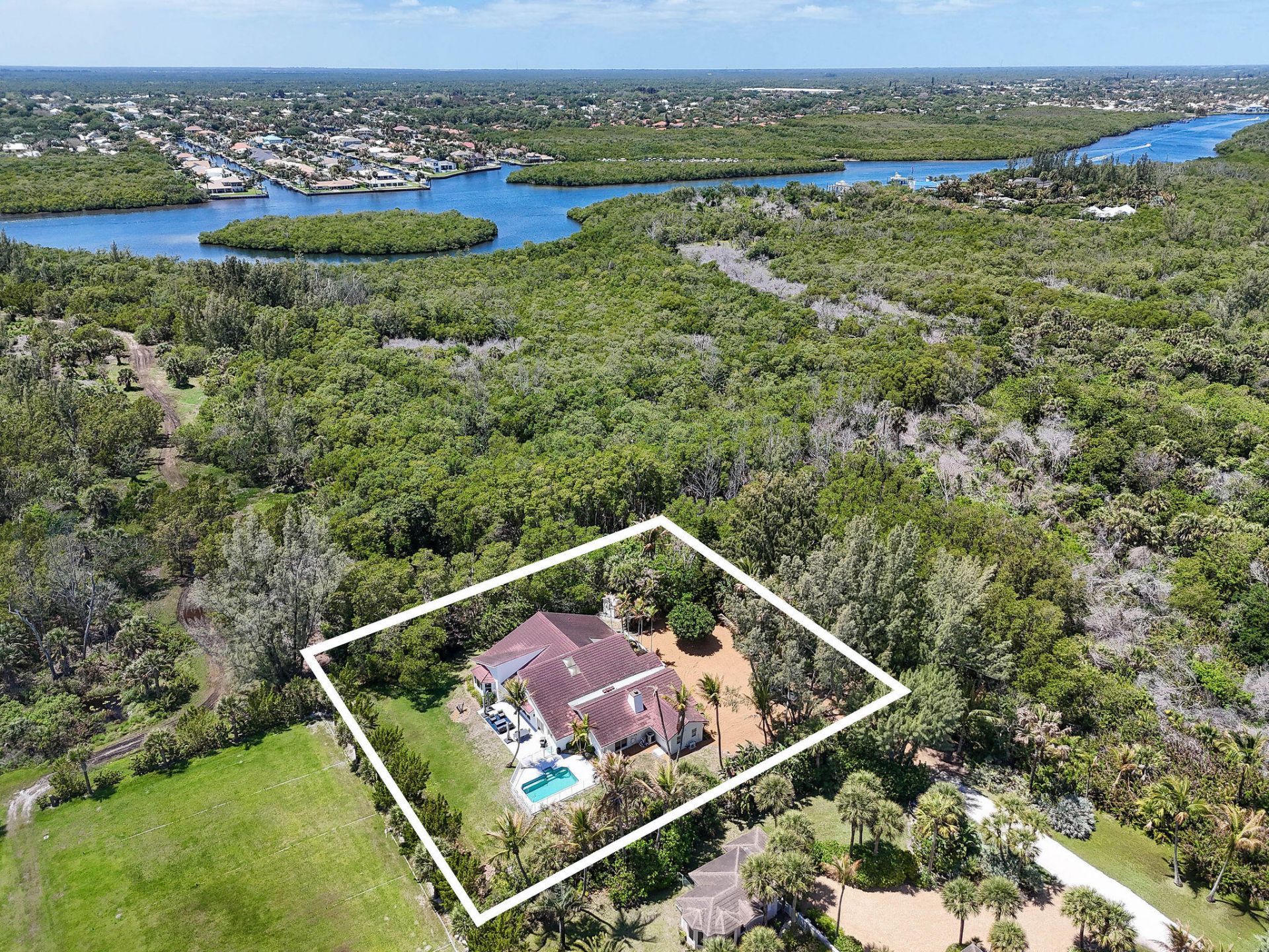 114 N Beach Road, Jupiter Island, FL 33455 Photo