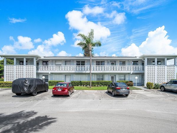 2835 SW 13th Street, Unit 202, Delray Beach, FL 33445