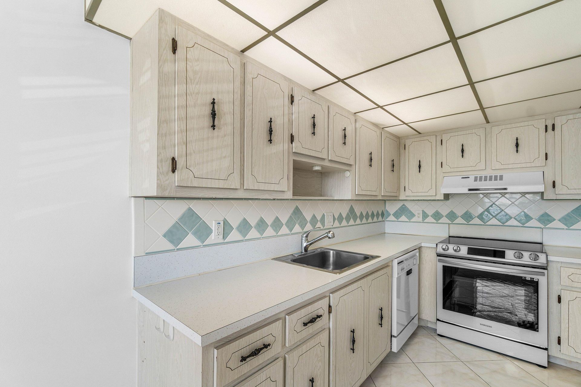 2835 SW 13th Street, Unit 202, Delray Beach, FL 33445 Photo