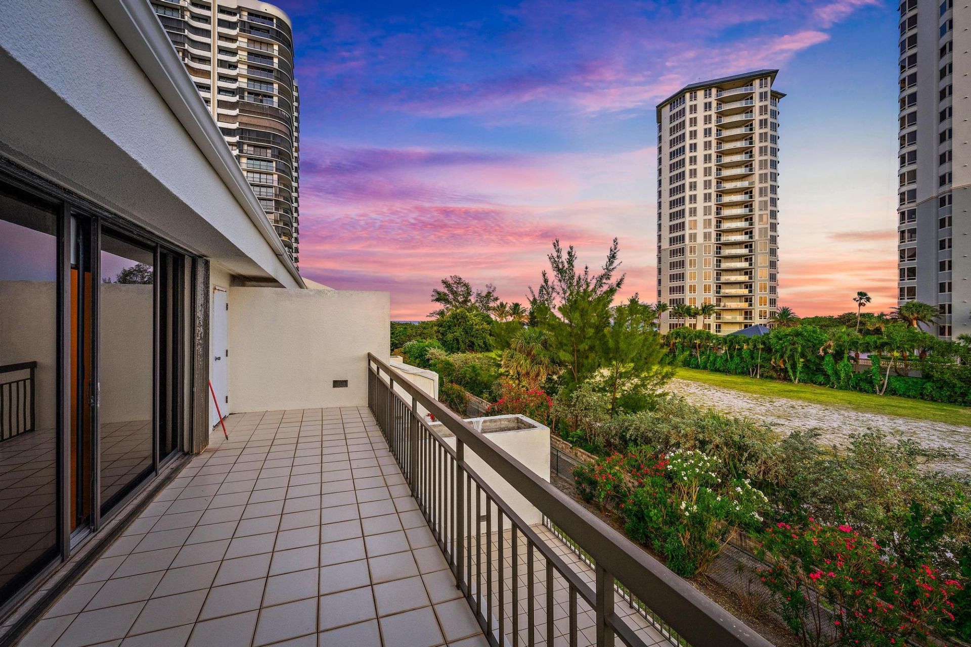 3970 N Ocean Drive, Unit 6, Singer Island, FL 33404 Photo