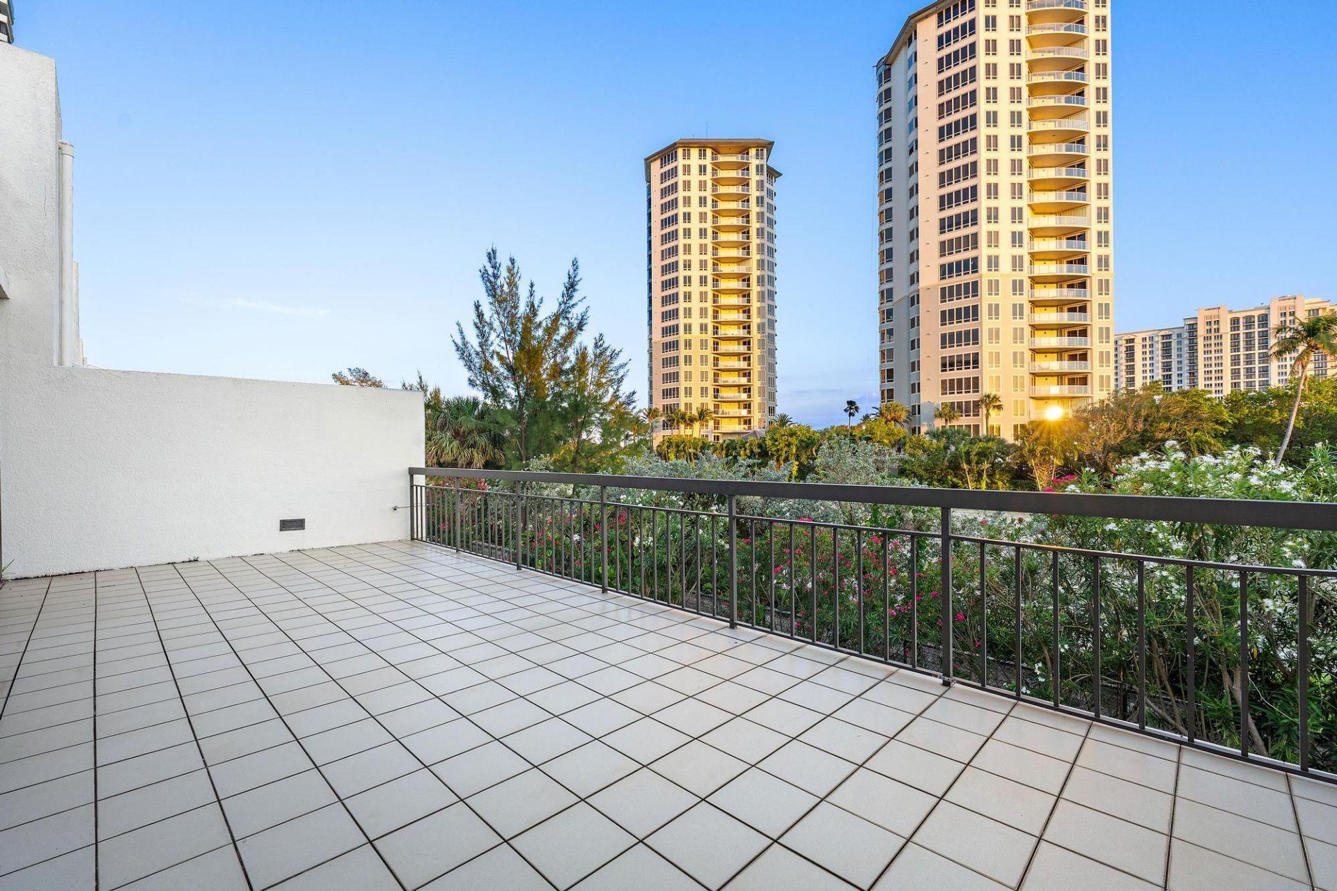 3970 N Ocean Drive, Unit 6, Singer Island, FL 33404 Photo