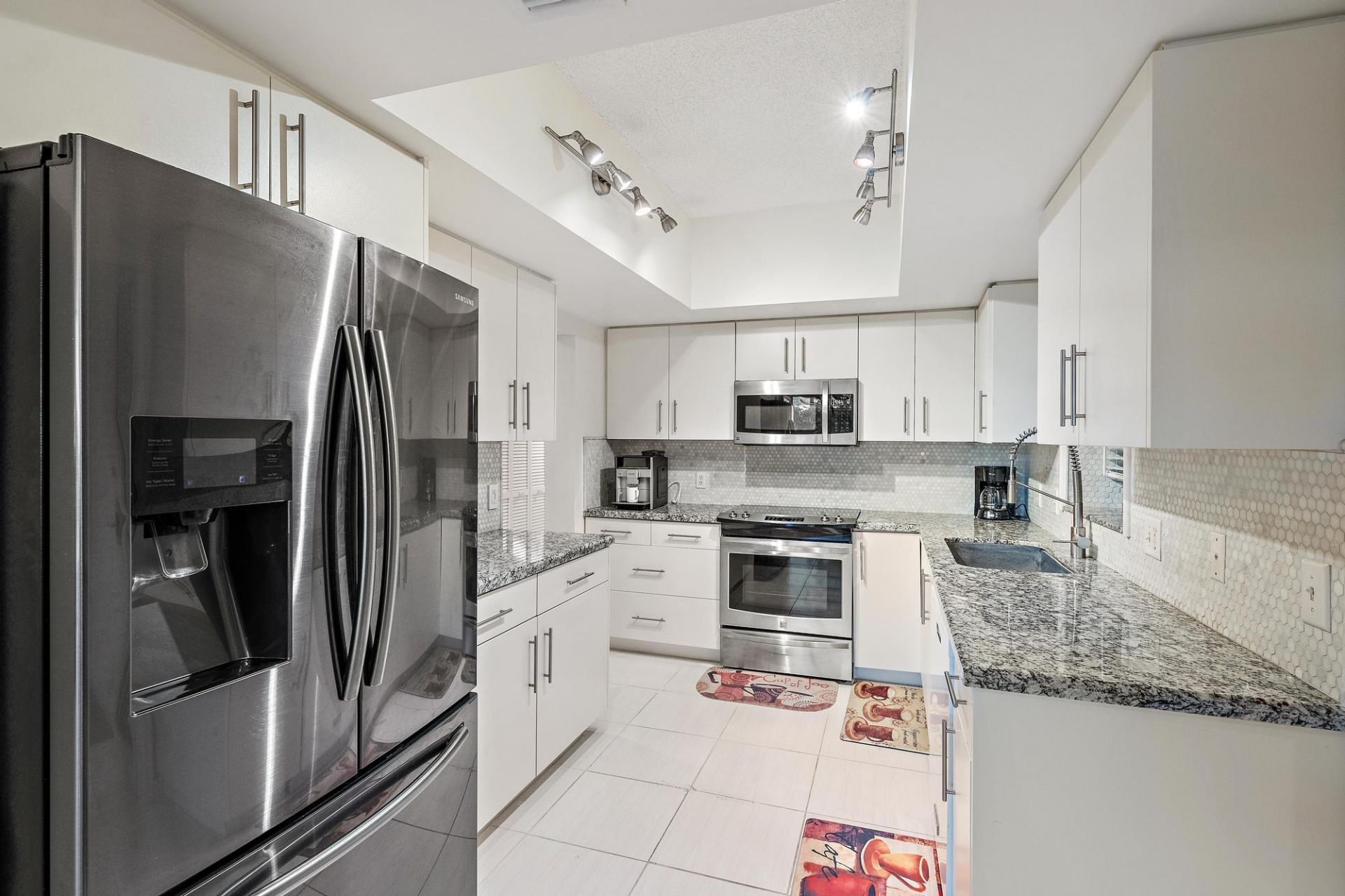 3970 N Ocean Drive, Unit 6, Singer Island, FL 33404 Photo