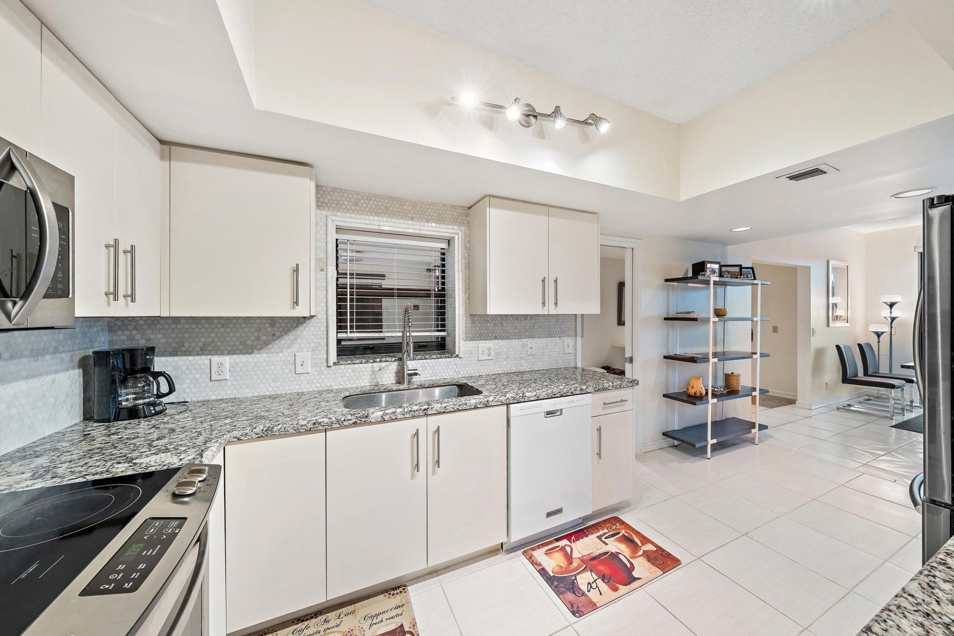3970 N Ocean Drive, Unit 6, Singer Island, FL 33404 Photo