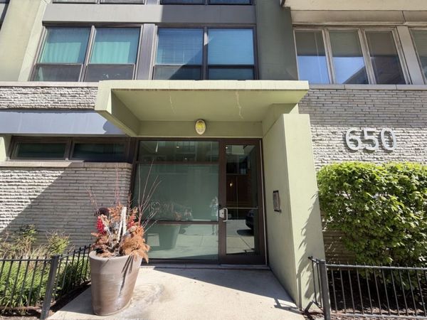 650 W WAYMAN Avenue , Unit 705, Chicago, IL 60661