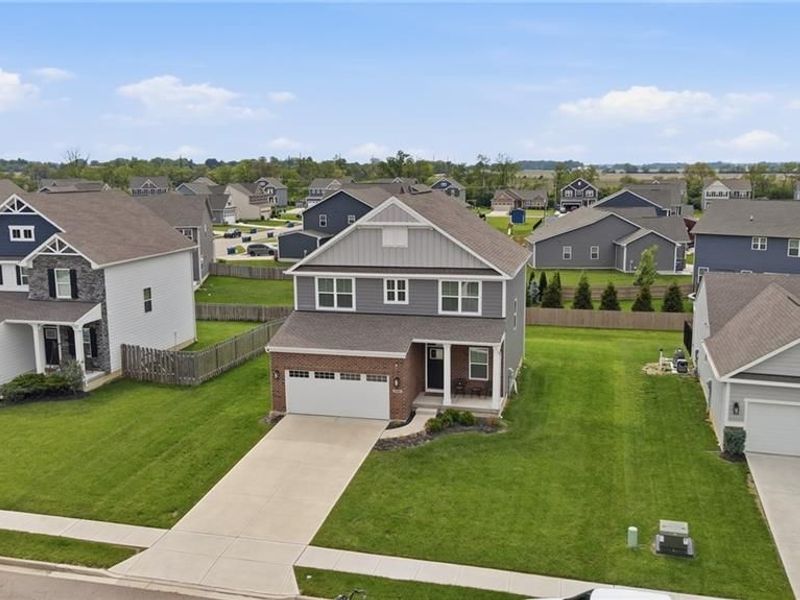 320 Chevington, Tipp City, OH 45371 Photo 2