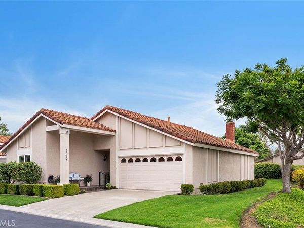 27684 Calle Valdes, Mission Viejo, CA 92692