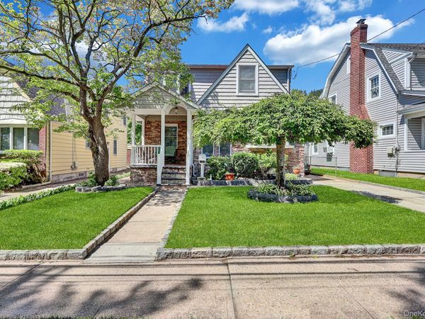 545 N 2nd Street, New Hyde Park, NY 11040