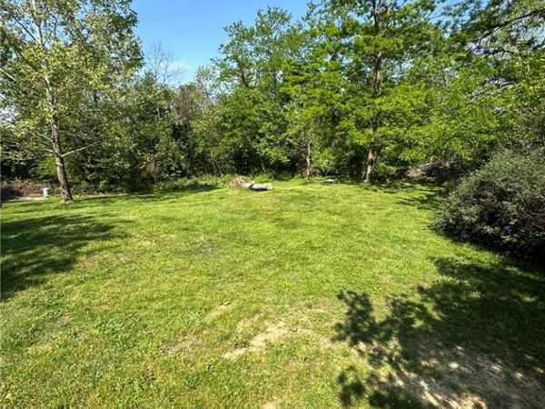 0 East McMurray , Venetia, PA 15367