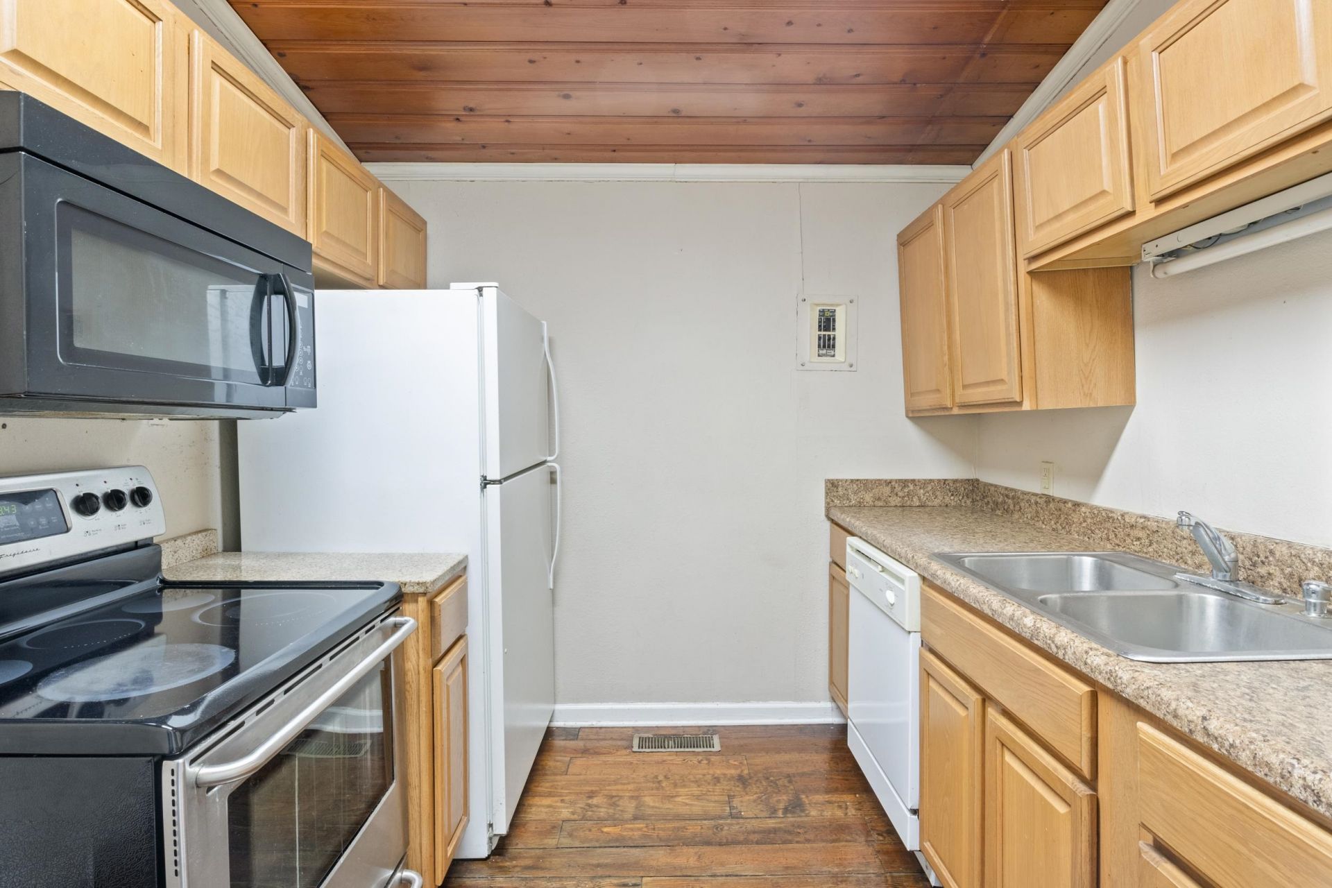 111 N Hollywood Dr.  Photo 13