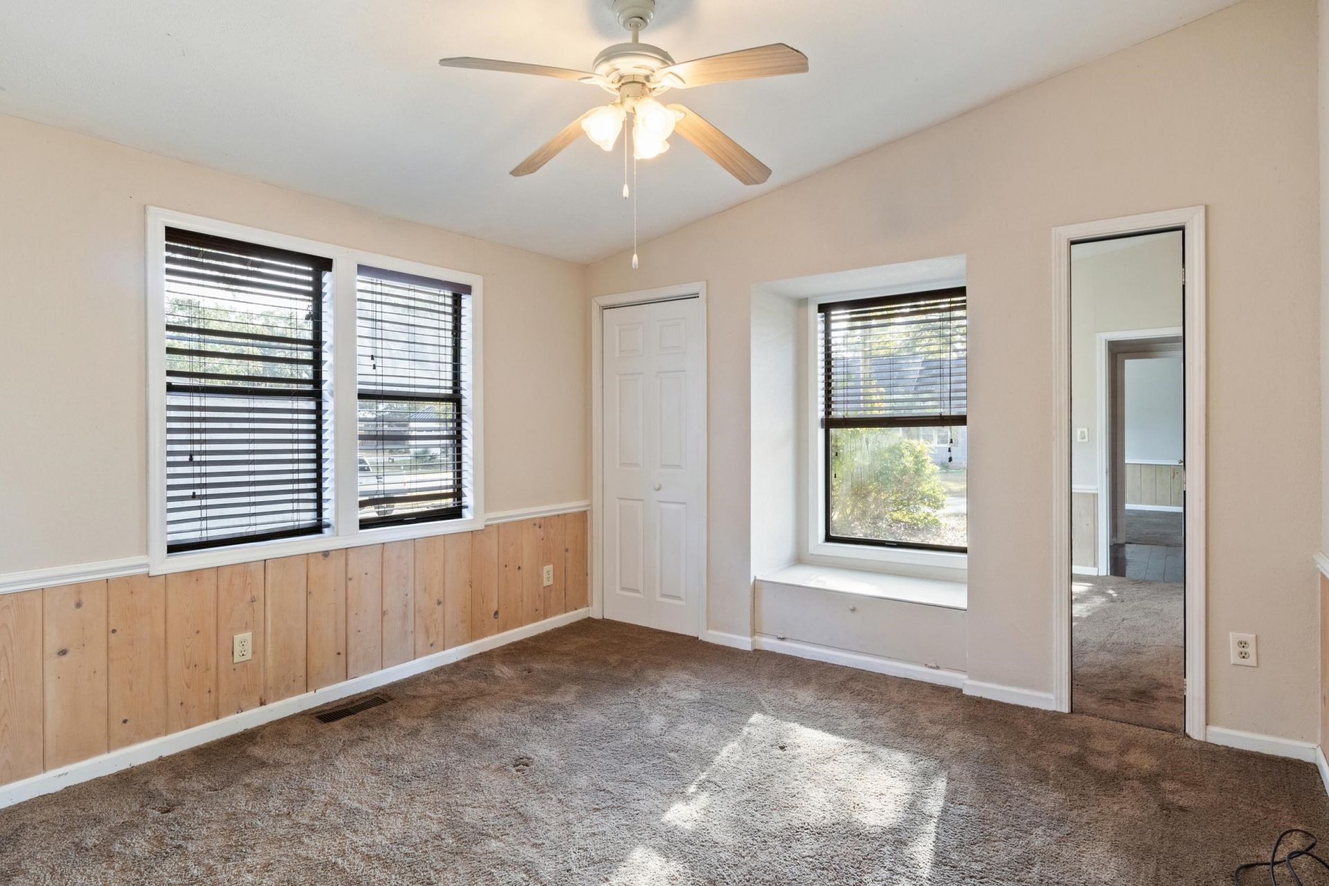 111 N Hollywood Dr.  Photo 25