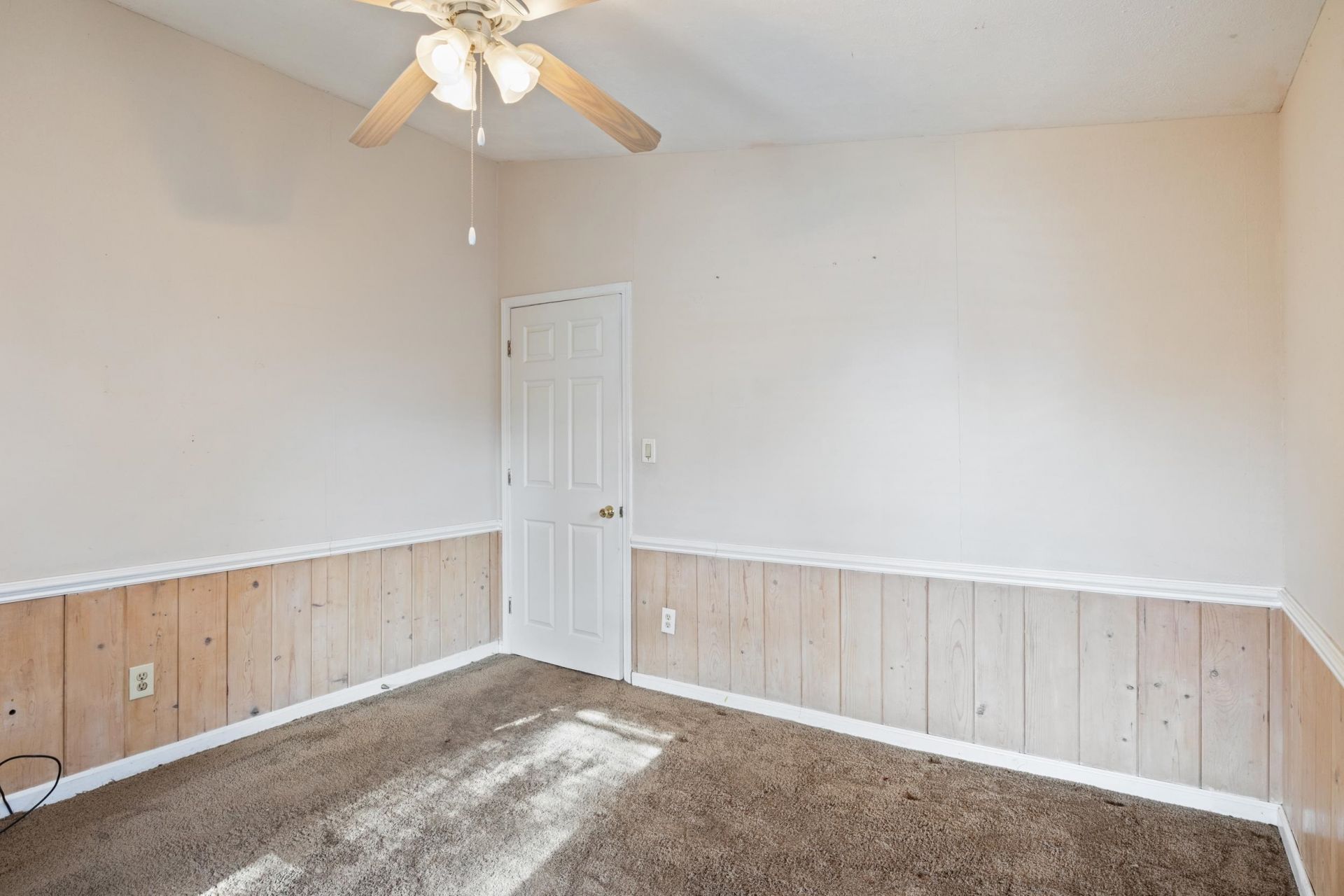 111 N Hollywood Dr.  Photo 26