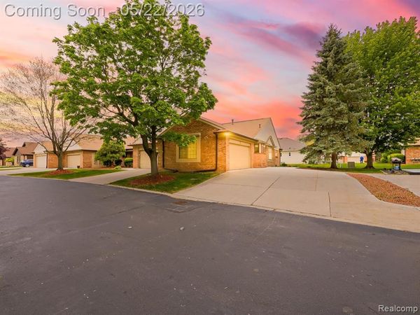 38663 Cypress Meadow Drive, Clinton Twp, MI 48036