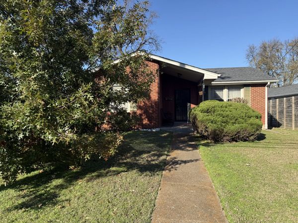 1302 Hawkins St , Nashville, TN 37203