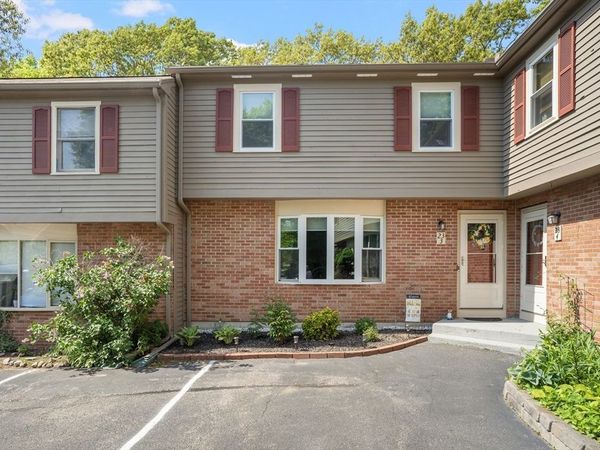 23 Potter Ave, Unit 3, Plainville, MA 02762