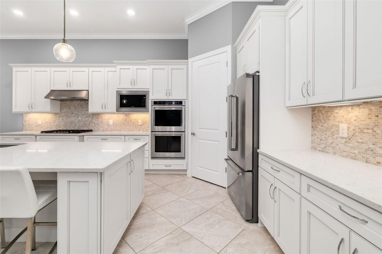 825 Seascape Place, Sarasota, FL 34240 Photo